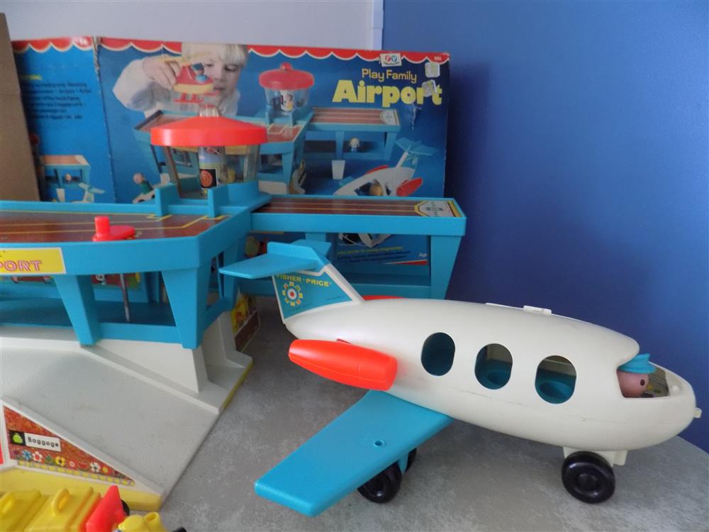 Fisher Price Little People Play Family Airport #993 With both Boxes picture 23780