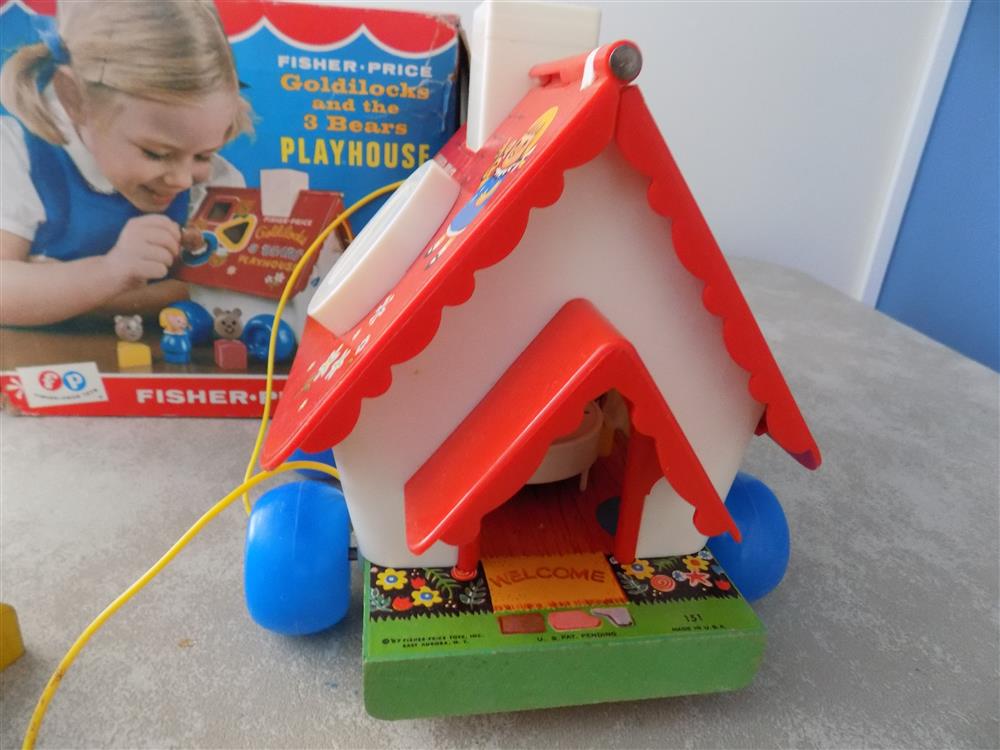 Fisher Price Goldilocks and Three Bears Playhouse Pull Toy #151 picture 23797