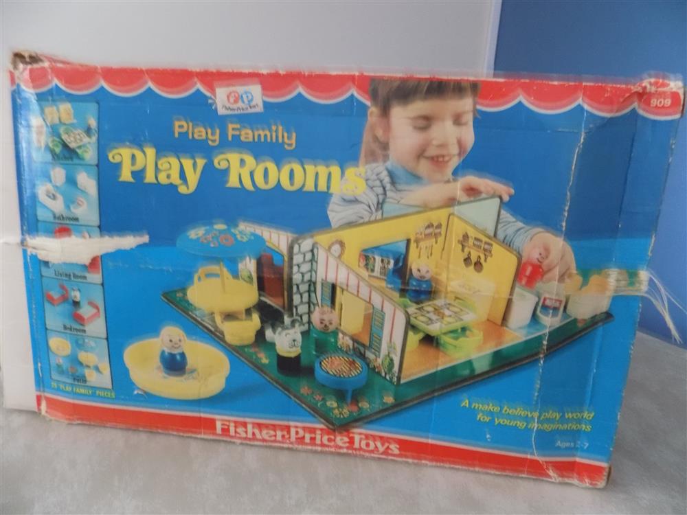 Vintage Fisher-Price Little People #909 Play Family Rooms - Complete with Rare Box & Storage Bag (1972-1974) picture 23826