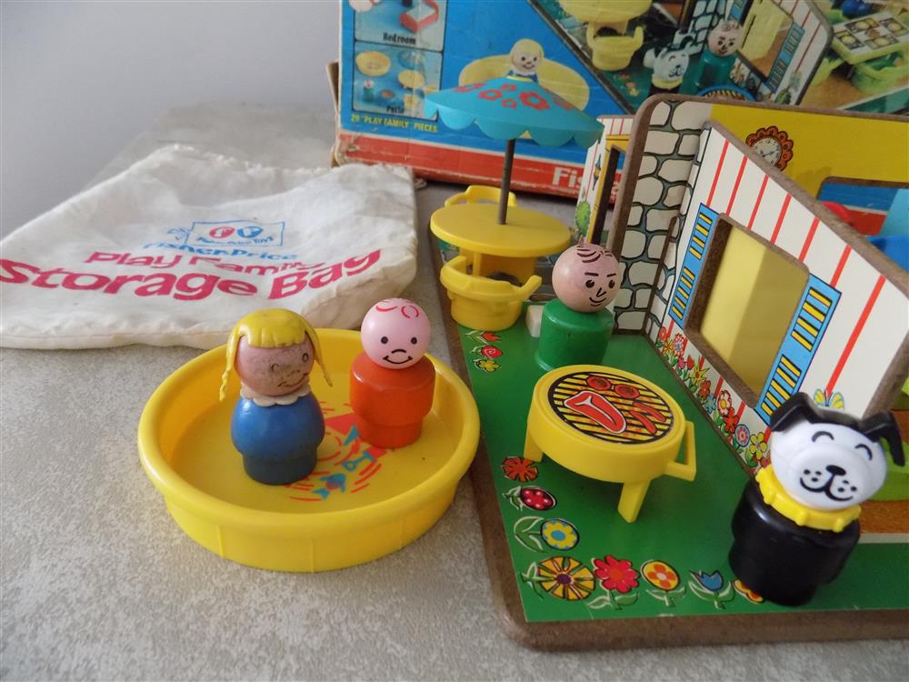Fisher Price Play Family Rooms #909 Incomplete picture 23514