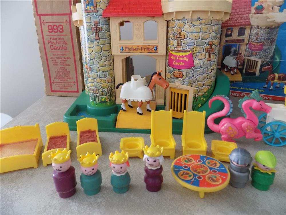 Fisher Price Little People Castle #993 Vintage 1974 Excellent picture 23532