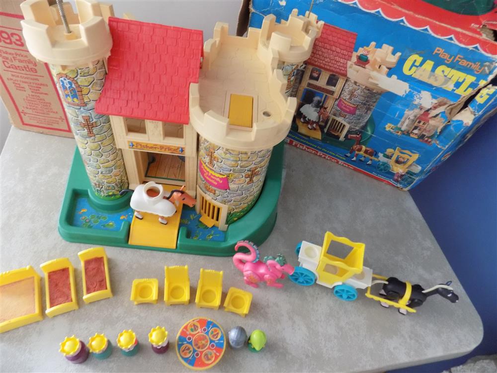 Fisher Price Little People Castle #993 Vintage 1974 Excellent picture 23535