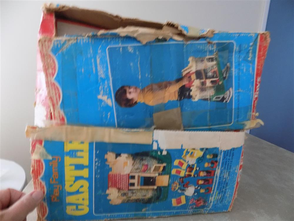 Fisher Price Little People Castle #993 Vintage 1974 Excellent picture 23547
