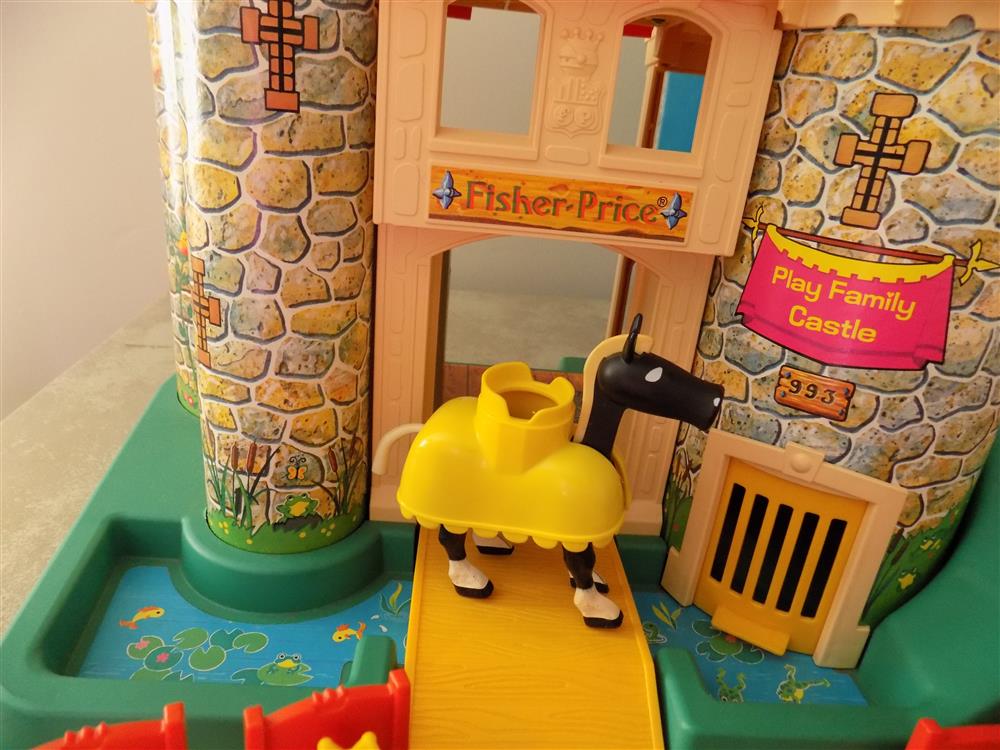 Fisher Price Little People Castle #993 Vintage Mint with Two Boxes picture 23836