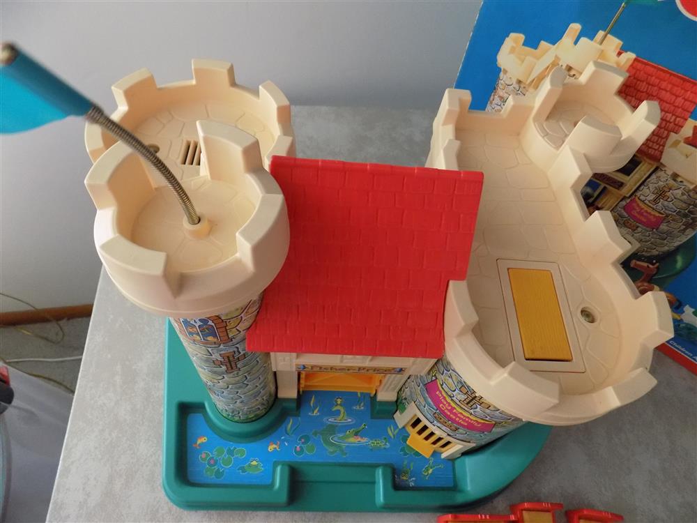 Fisher Price Little People Castle #993 Vintage Mint with Two Boxes picture 23838