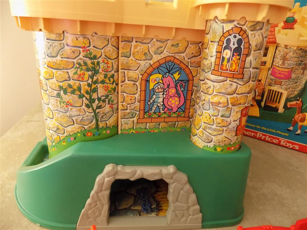 Fisher Price Little People Castle #993 Vintage Mint with Two Boxes picture 23839