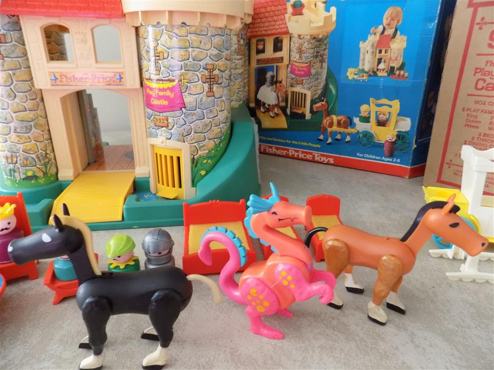 Fisher Price Little People Castle #993 Vintage Mint with Two Boxes picture 23842