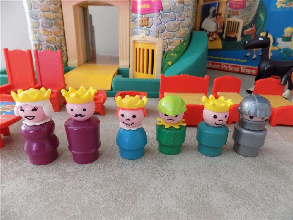 Fisher Price Little People Castle #993 Vintage Mint with Two Boxes picture 23844