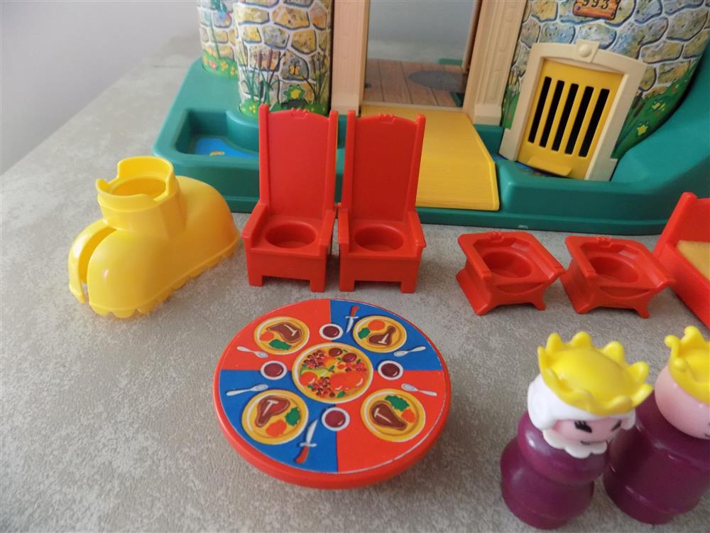 Fisher Price Little People Castle #993 Vintage Mint with Two Boxes picture 23845