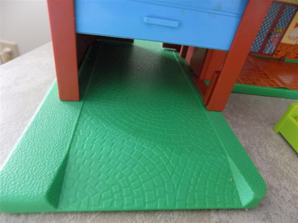 Fisher Price Little People Brown Tudor House #952 Excellent picture 23597