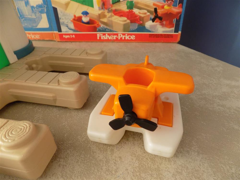 Fisher Price Little People Floating Marina #2582 picture 23593