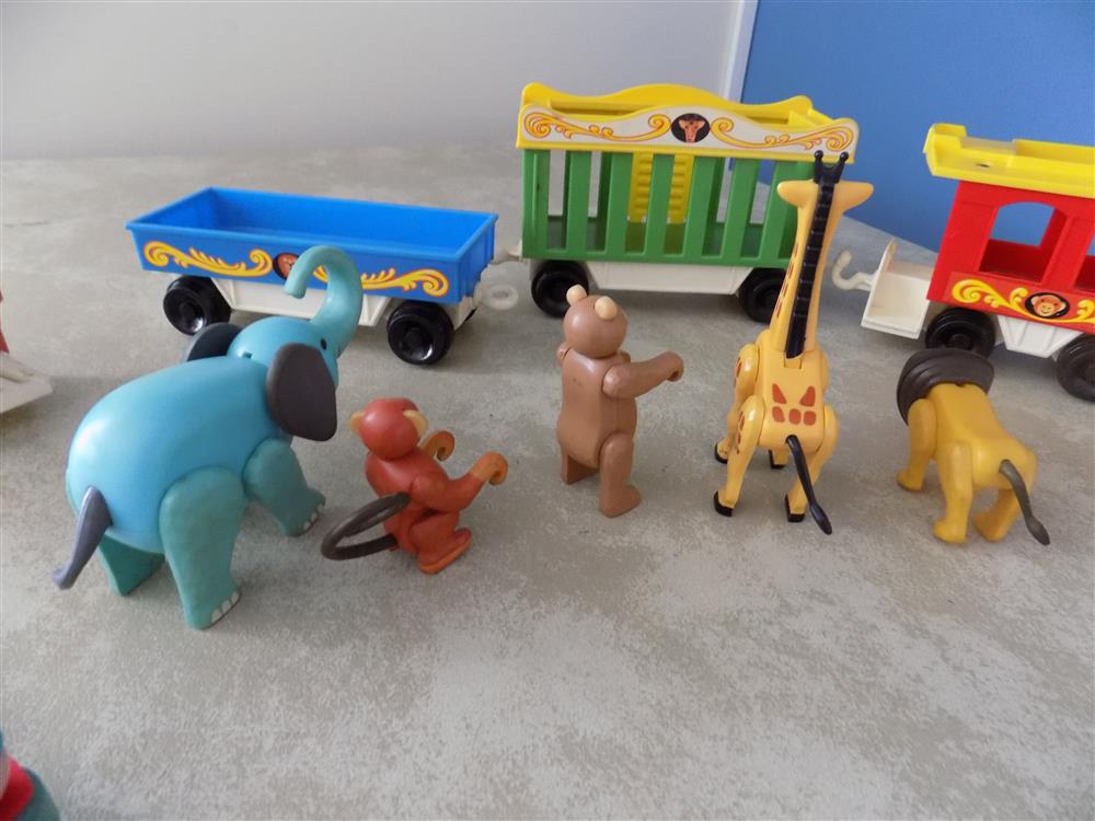 Fisher Price Little People Circus Train #991 Excellent picture 23862